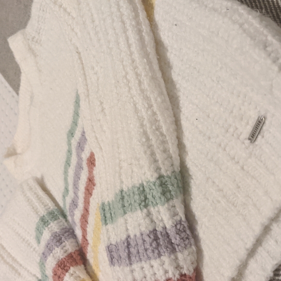 Women's Hollister Sweater - Picture 3 of 3